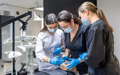 How Do I Become a Dental Assistant? Everything You Need to Know Before Starting a Program